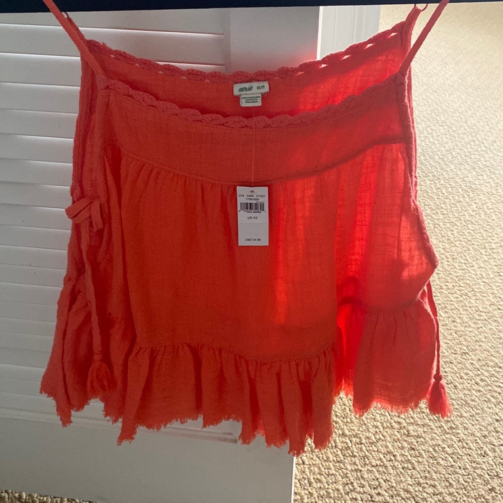 flowy aerie top, never worn and new with tags